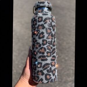 Rhinestone water bottle in brown cheetah leopard with detachable silver chain